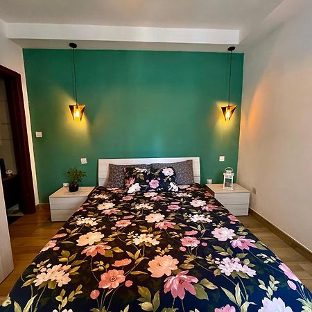Airport Accommodation Deluxe Bedroom And Private Bathroom Near Airport Self Check In And Self Check Out Mqabba Exterior foto