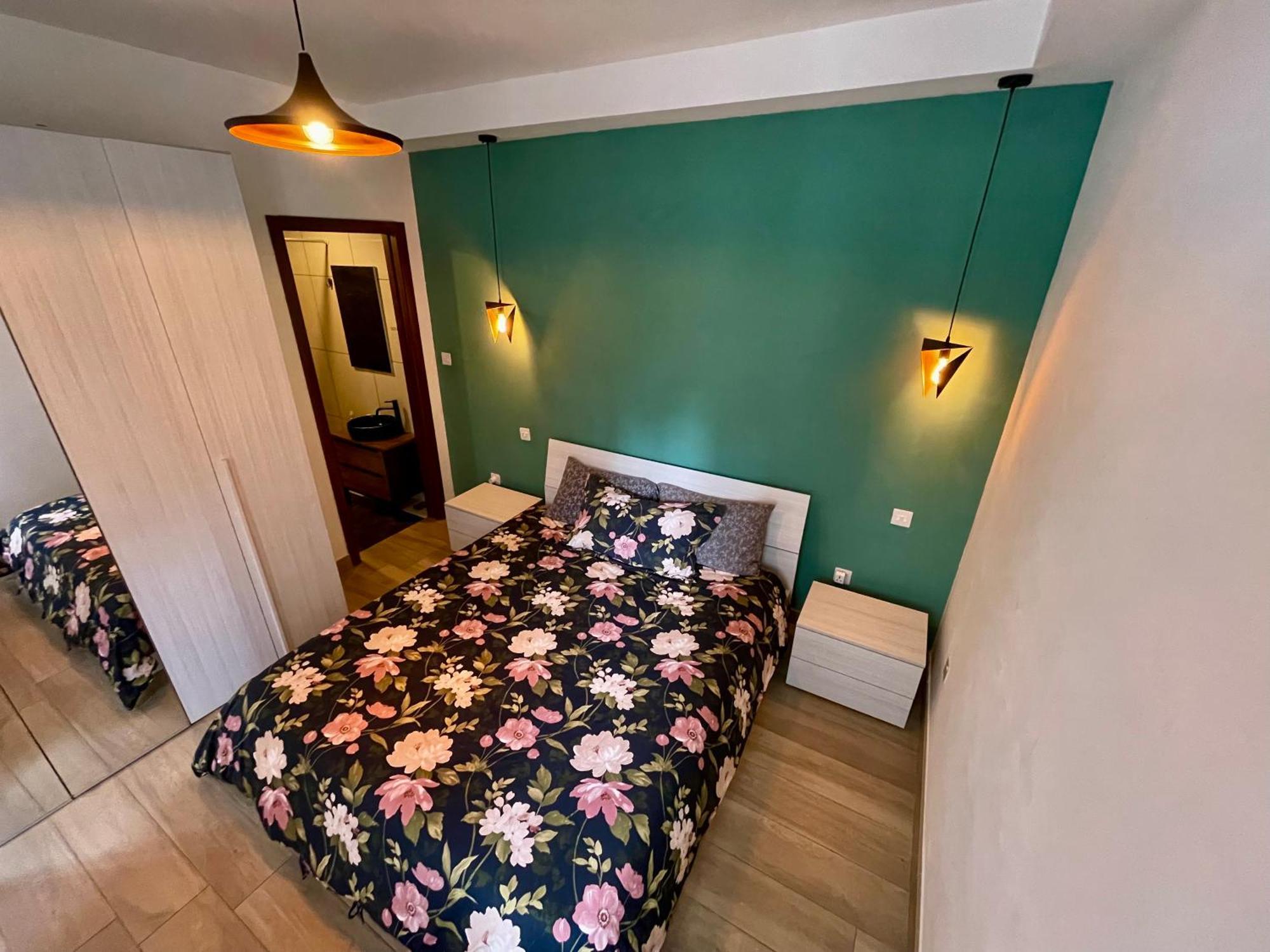 Airport Accommodation Deluxe Bedroom And Private Bathroom Near Airport Self Check In And Self Check Out Mqabba Exterior foto